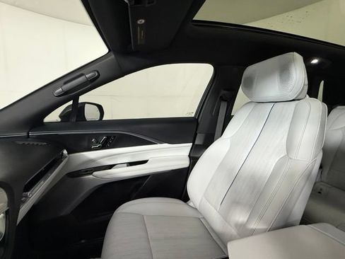 Certified 2024 Cadillac Lyriq Luxury RWD image 19