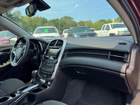 Used 2015 Chevrolet Malibu LT FWD image 19