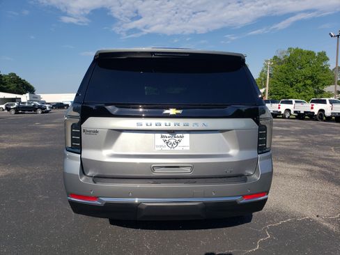 New 2026 Chevrolet Suburban LT w/ Comfort Package RWD image 8