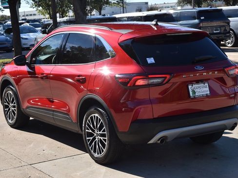 Used 2024 Ford Escape SE image 10