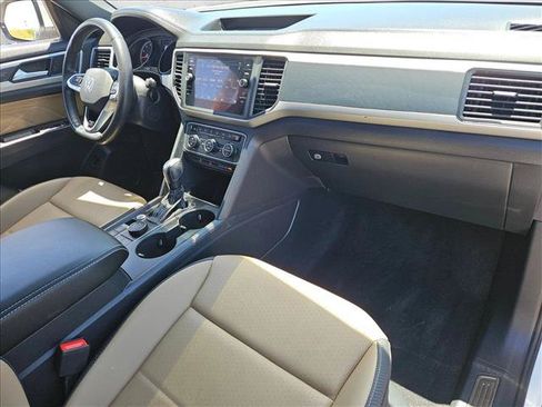 Used 2021 Volkswagen Atlas Cross Sport SE w/ Panoramic Sunroof Package AWD/4WD image 28