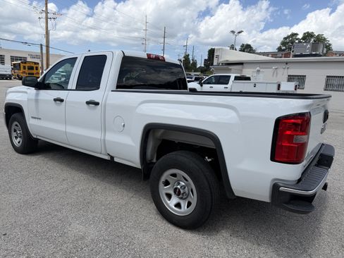Used 2019 GMC Sierra 1500 Limited w/ Sierra Convenience Package AWD/4WD image 5