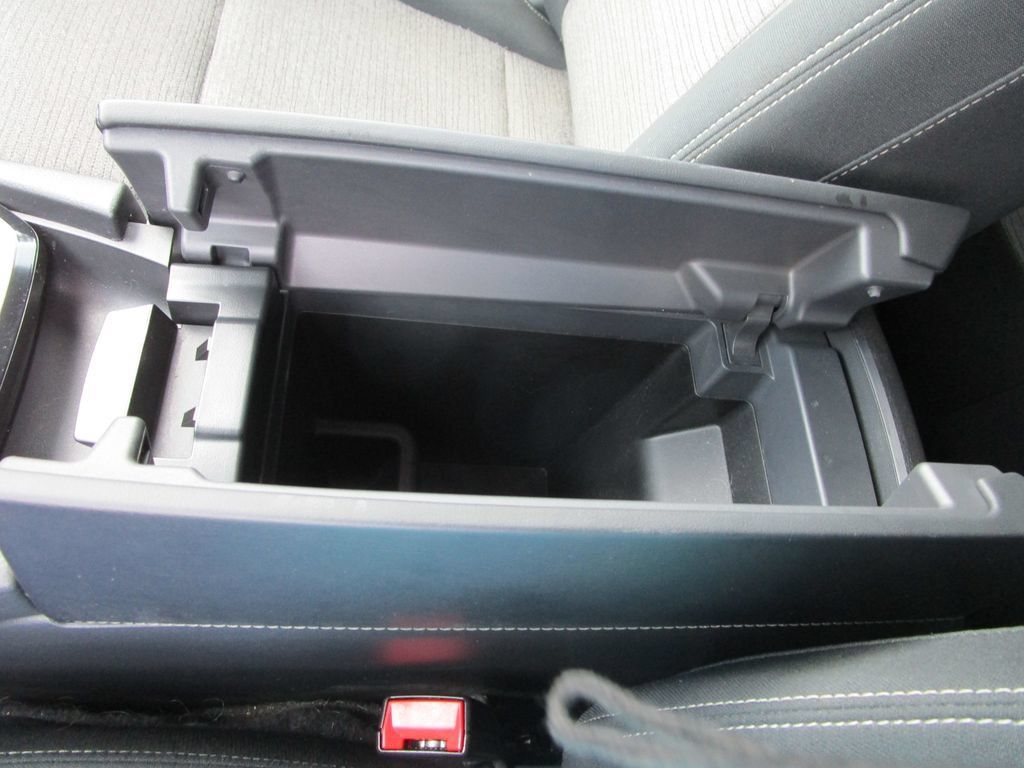 Used 2023 Nissan Rogue SV FWD image 37