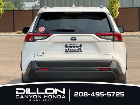 Used 2022 Toyota RAV4 LE AWD/4WD image 7