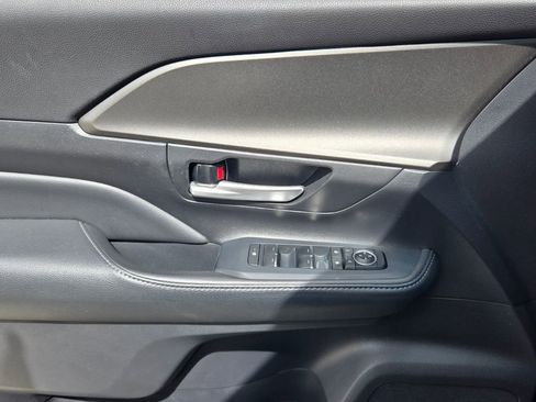 Used 2024 Toyota Grand Highlander FWD image 27