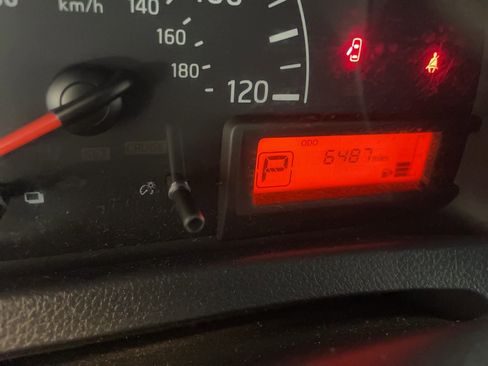 Used 2021 Nissan NV200 SV w/ Sliding Door Glass Package image 9