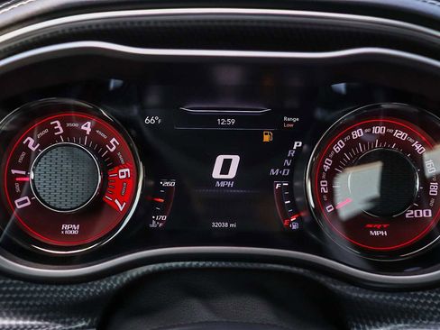 Used 2022 Dodge Challenger SRT Hellcat w/ Plus Package RWD image 27