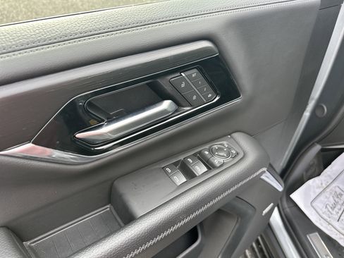 Certified 2025 GMC Yukon XL Denali image 15