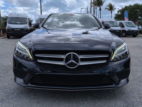 Used 2019 Mercedes-Benz C 300 Sedan image 3