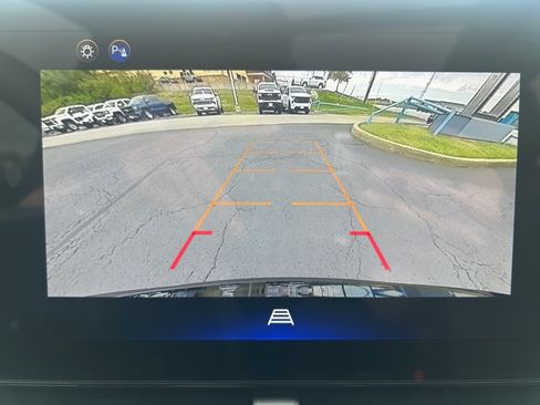 Used 2025 Chevrolet Equinox RS image 36