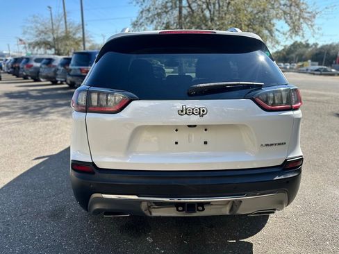 Used 2019 Jeep Cherokee Limited w/ Technology Group FWD image 8