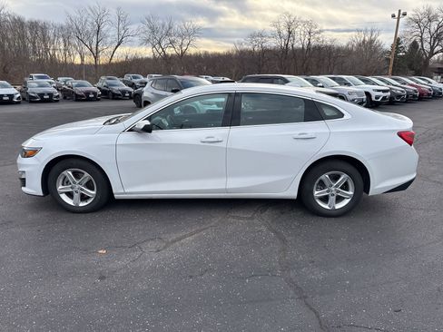 Used 2023 Chevrolet Malibu LT image 4