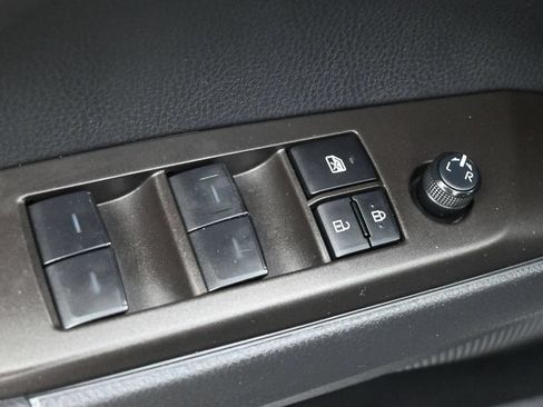 Used 2024 Toyota Camry SE FWD image 4