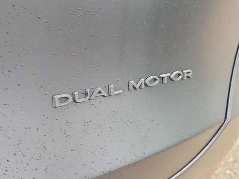 Used 2023 Tesla Model Y Long Range image 6