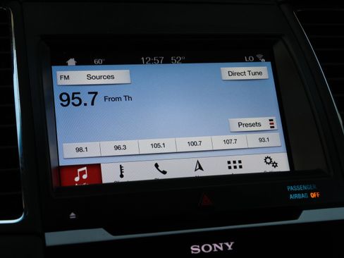 Used 2018 Ford Taurus Limited image 24