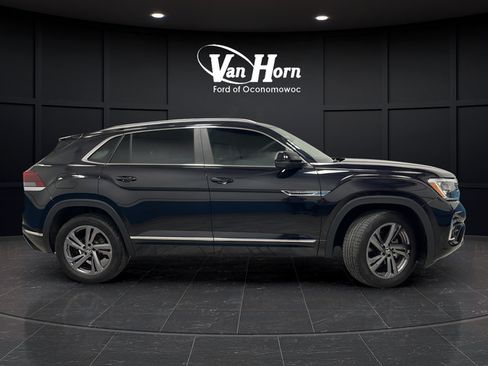 Used 2024 Volkswagen Atlas Cross Sport SEL R-Line AWD/4WD image 8
