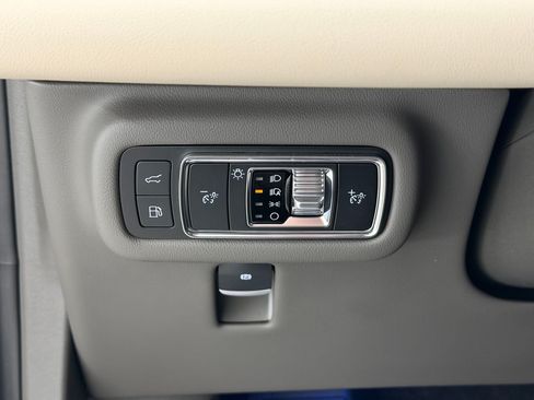 Used 2025 Lincoln Nautilus Reserve AWD/4WD image 22