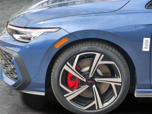 New 2026 Volkswagen GTI SE FWD image 18