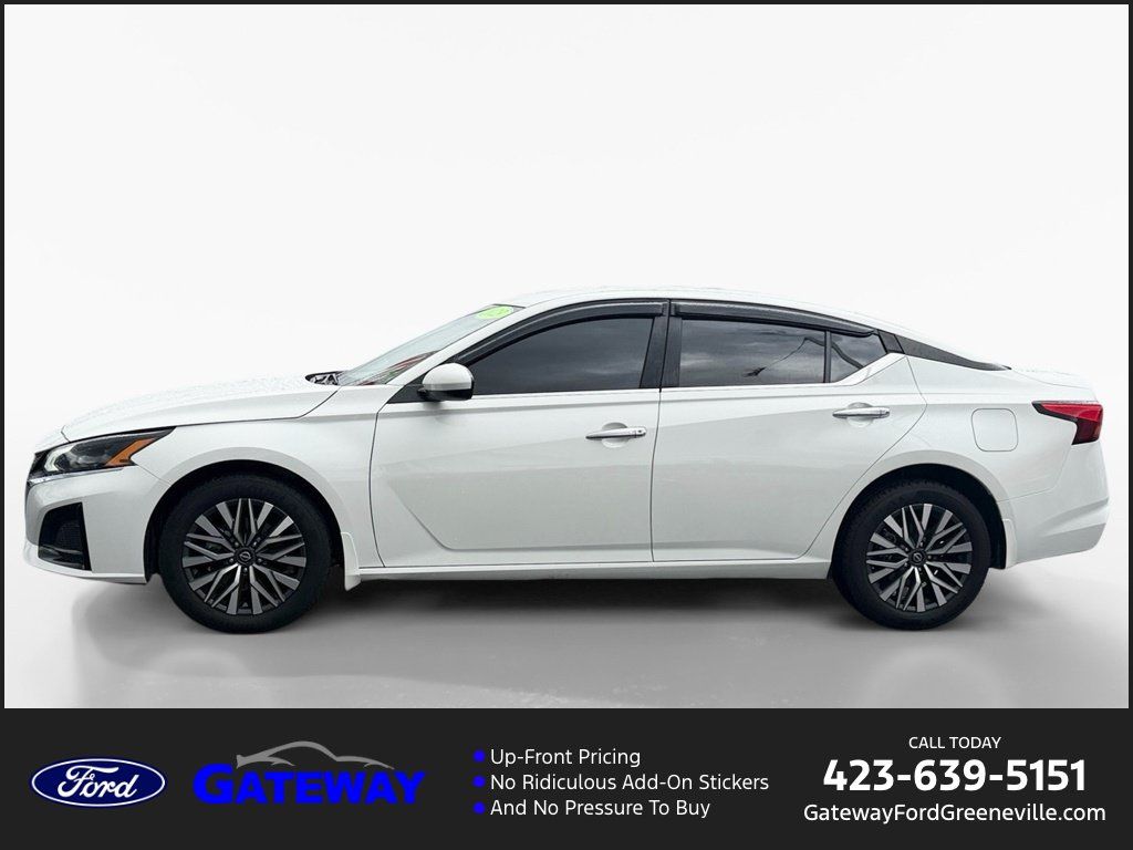 Used 2023 Nissan Altima 2.5 SV AWD/4WD image 1