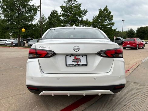 Used 2025 Nissan Versa SV w/ Trunk Package FWD image 7