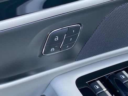 New 2026 Lincoln Nautilus Reserve w/ Jet Appearance Package image 12