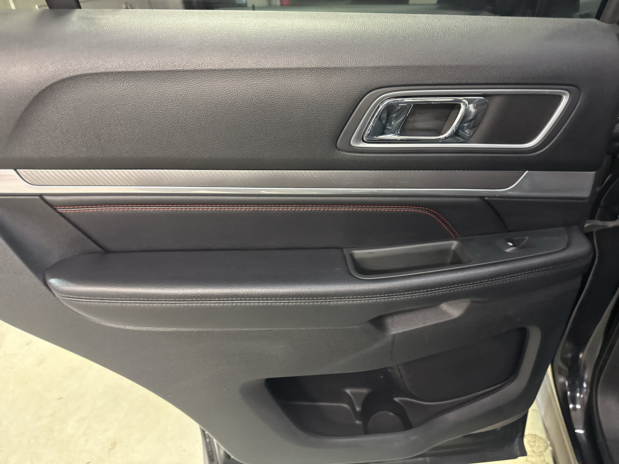 Used 2016 Ford Explorer Sport w/ Equipment Group 401A AWD/4WD image 31