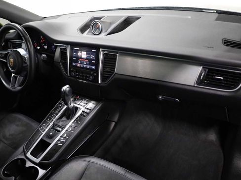 Used 2018 Porsche Macan image 6