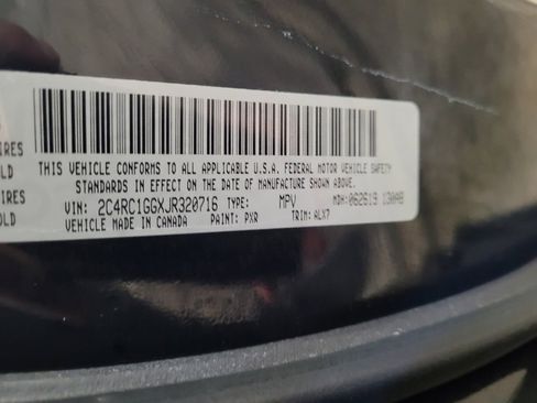 Used 2018 Chrysler Pacifica Limited FWD image 33