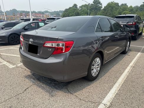 Used 2014 Toyota Camry LE FWD image 5
