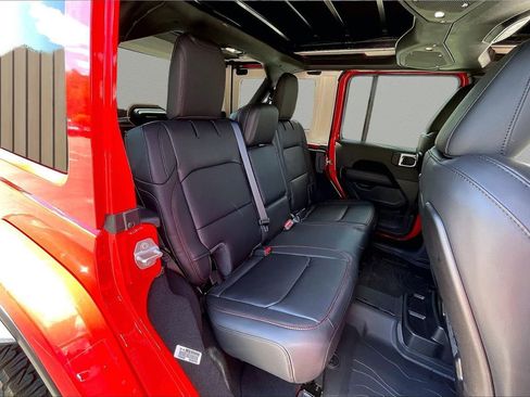 New 2026 Jeep Wrangler Unlimited Rubicon AWD/4WD image 18