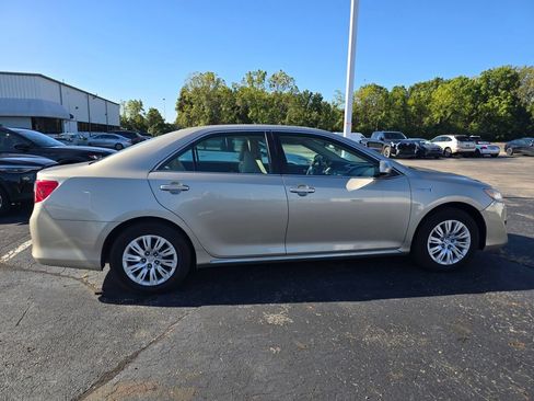 Used 2013 Toyota Camry LE FWD image 8
