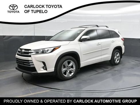 Used 2018 Toyota Highlander Limited FWD image 1