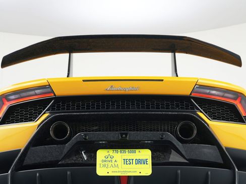 Used 2018 Lamborghini Huracan Performante image 56