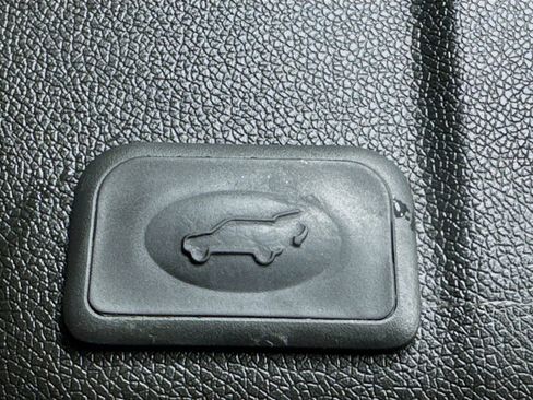 Used 2017 GMC Acadia Limited SLT image 31