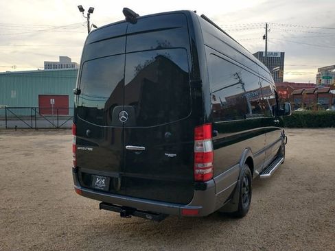 Used 2014 Mercedes-Benz Sprinter 2500 image 16