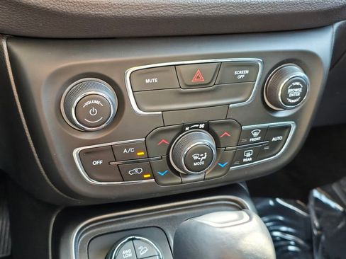 Used 2018 Jeep Compass Trailhawk w/ Navigation Group AWD/4WD image 22