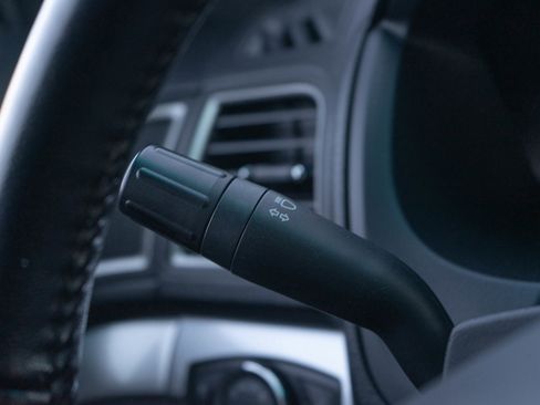 Used 2017 Ford Explorer XLT w/ Equipment Group 202A image 23