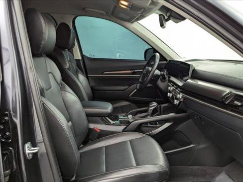 Used 2025 Kia Telluride LX image 21