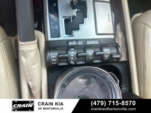 Used 2013 Lexus LX 570 4WD w/ Luxury Pkg image 32