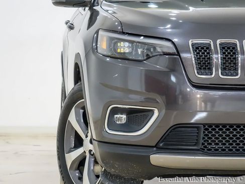 Used 2019 Jeep Cherokee Limited AWD/4WD image 6