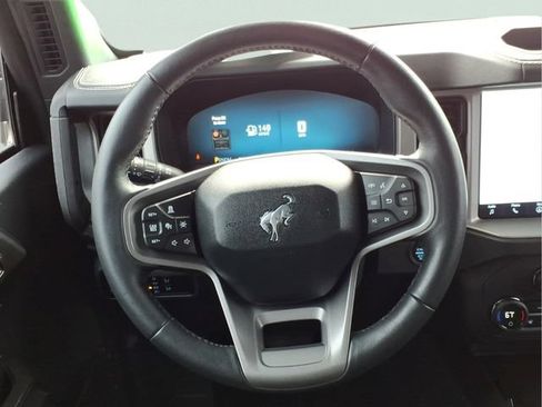 Used 2025 Ford Bronco Outer Banks AWD/4WD image 11