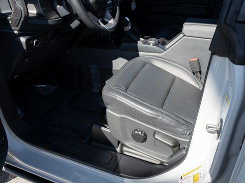 New 2026 Ford Bronco Badlands AWD/4WD image 32