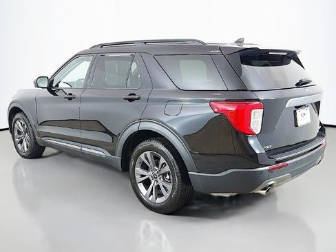 Used 2023 Ford Explorer XLT w/ Equipment Group 202A AWD/4WD image 10