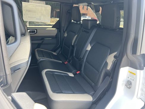 New 2026 Ford Bronco Big Bend w/ Black Diamond Package AWD/4WD image 15