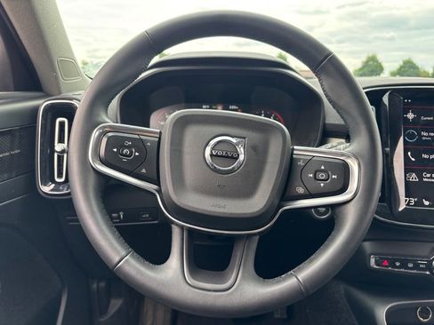 Used 2022 Volvo XC40 T5 Momentum AWD/4WD image 20