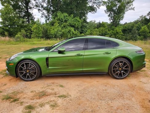 Used 2018 Porsche Panamera 4 AWD/4WD image 22