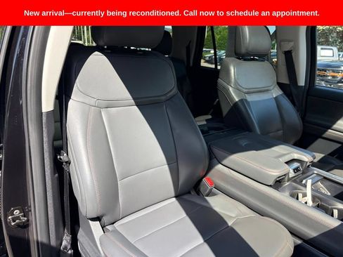 Used 2025 Ford Expedition Max Active RWD image 21