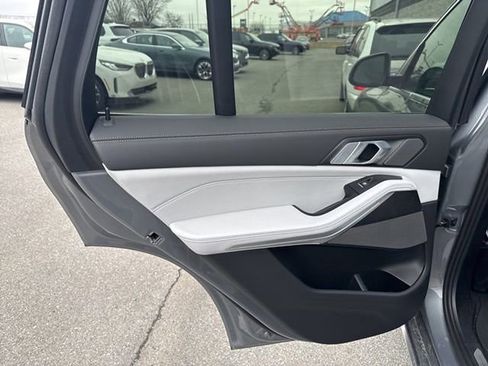 Certified 2024 BMW X5 xDrive40i w/ Premium Package image 12