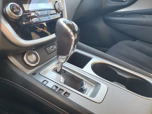 Used 2019 Nissan Murano SV image 27