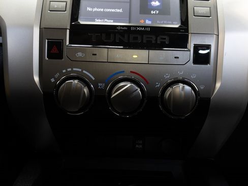 Used 2019 Toyota Tundra SR5 w/ SR5 Convenience Package image 32